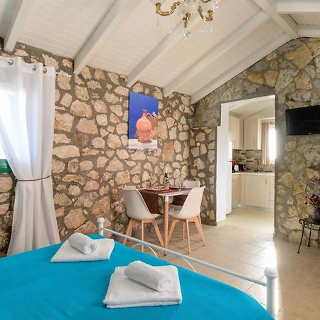Sofias Cottage Razata Argostoli エクステリア 写真