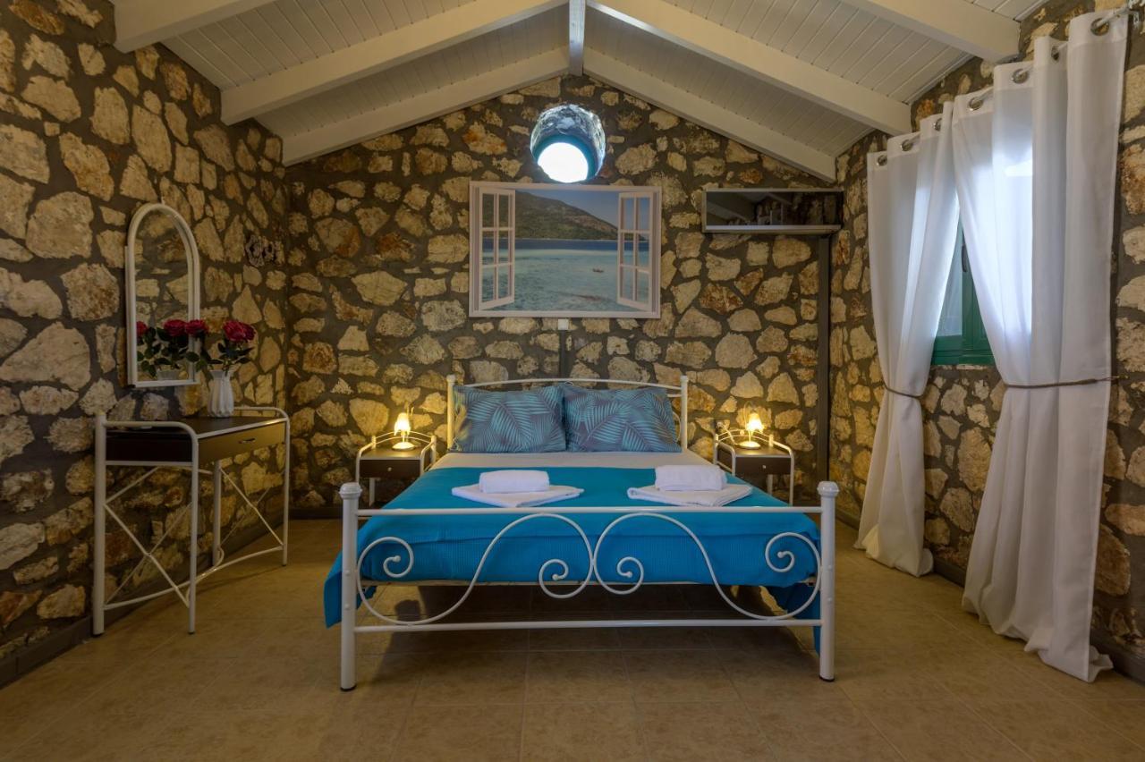 Sofias Cottage Razata Argostoli エクステリア 写真