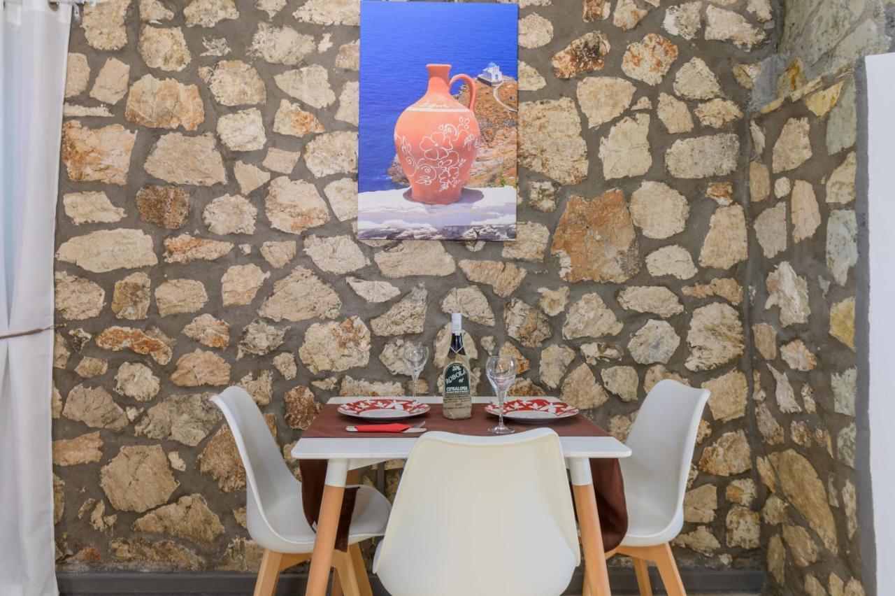 Sofias Cottage Razata Argostoli エクステリア 写真