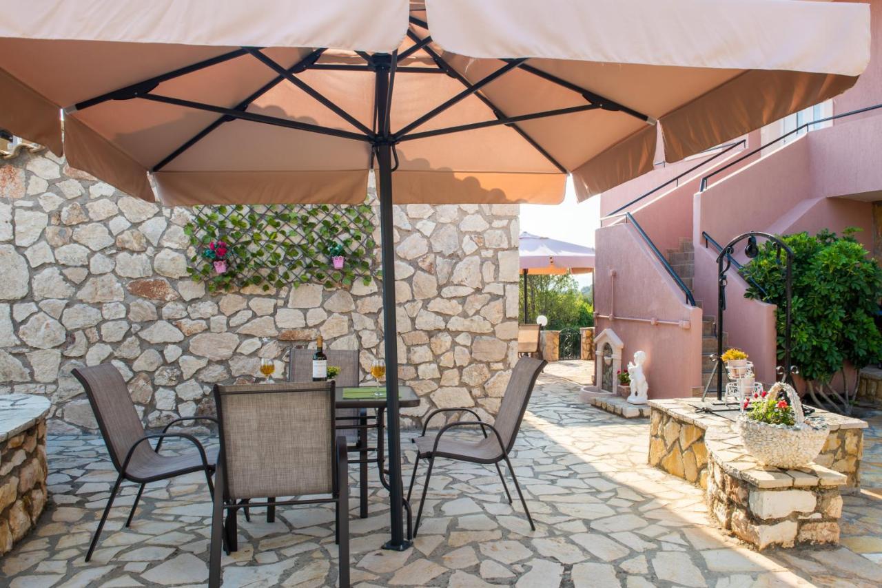 Sofias Cottage Razata Argostoli エクステリア 写真