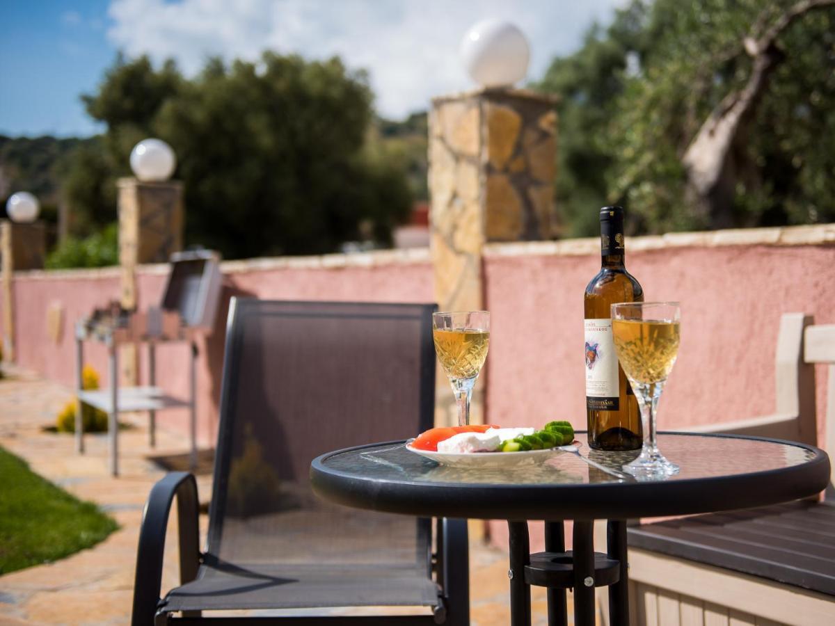 Sofias Cottage Razata Argostoli エクステリア 写真